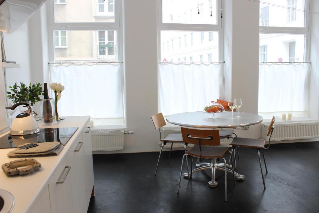 Streetview Wien - Premium Apartment Beim Belvedere Oda fotoğraf